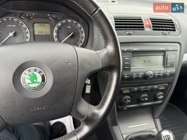 Синій Шкода Октавія, об'ємом двигуна 0 л та пробігом 105 тис. км за 8199 $, фото 62 на Automoto.ua