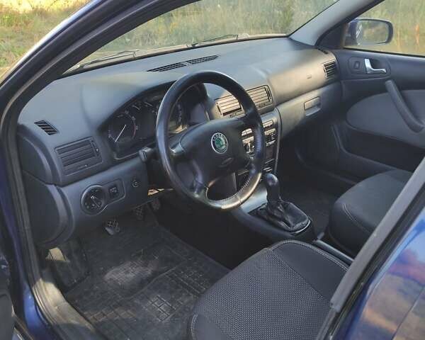 Синий Шкода Октавия, объемом двигателя 1.6 л и пробегом 313 тыс. км за 5100 $, фото 19 на Automoto.ua