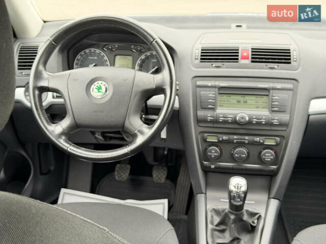 Синій Шкода Октавія, об'ємом двигуна 0 л та пробігом 105 тис. км за 8199 $, фото 73 на Automoto.ua