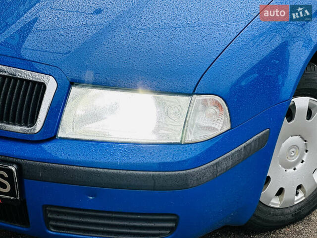 Синій Шкода Октавія, об'ємом двигуна 1.6 л та пробігом 250 тис. км за 5700 $, фото 2 на Automoto.ua