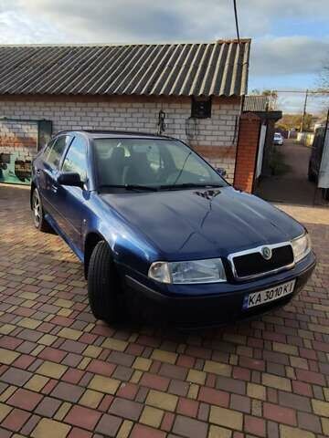 Синий Шкода Октавия, объемом двигателя 1.6 л и пробегом 313 тыс. км за 4900 $, фото 6 на Automoto.ua