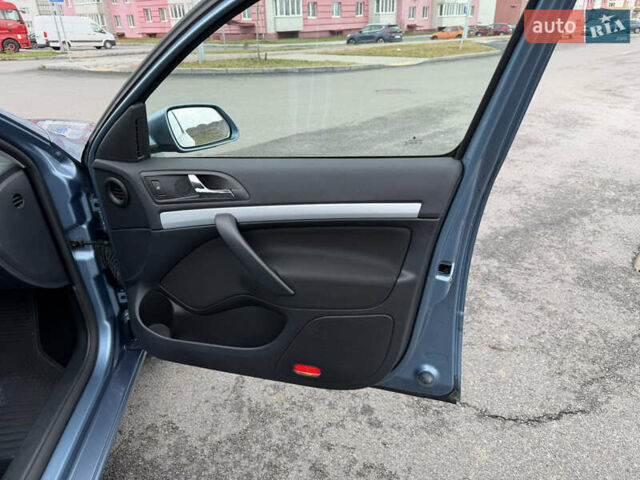 Синій Шкода Октавія, об'ємом двигуна 0 л та пробігом 105 тис. км за 8199 $, фото 78 на Automoto.ua