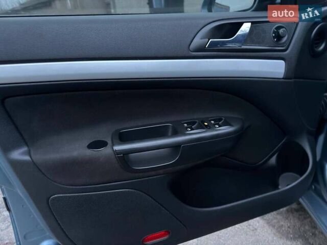 Синий Шкода Октавия, объемом двигателя 1.6 л и пробегом 180 тыс. км за 5850 $, фото 22 на Automoto.ua