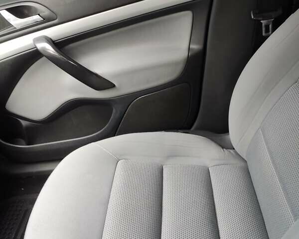 Синий Шкода Октавия, объемом двигателя 1.4 л и пробегом 300 тыс. км за 4500 $, фото 7 на Automoto.ua