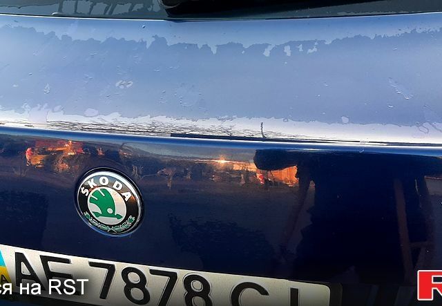 Синій Шкода Октавія, об'ємом двигуна 1.6 л та пробігом 299 тис. км за 6000 $, фото 5 на Automoto.ua