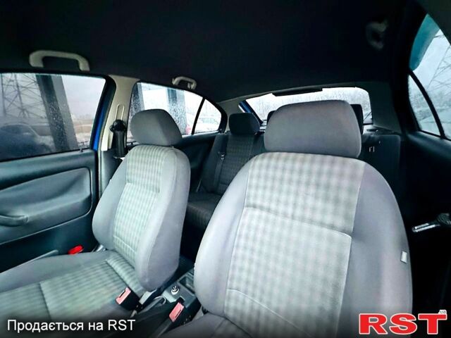 Синий Шкода Октавия, объемом двигателя 1.6 л и пробегом 250 тыс. км за 5699 $, фото 8 на Automoto.ua