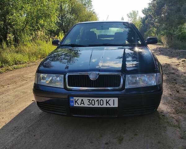 Синий Шкода Октавия, объемом двигателя 1.6 л и пробегом 313 тыс. км за 5100 $, фото 2 на Automoto.ua