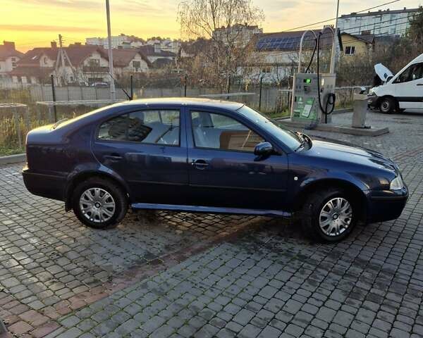 Синій Шкода Октавія, об'ємом двигуна 1.6 л та пробігом 236 тис. км за 4500 $, фото 8 на Automoto.ua