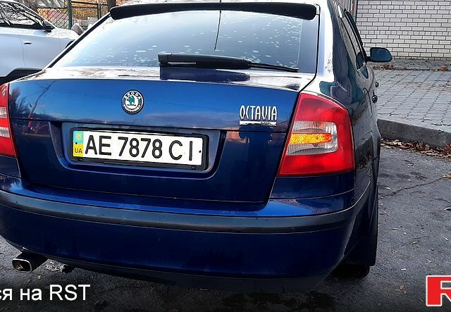 Синий Шкода Октавия, объемом двигателя 1.6 л и пробегом 299 тыс. км за 6000 $, фото 2 на Automoto.ua