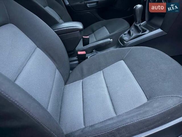 Синий Шкода Октавия, объемом двигателя 1.6 л и пробегом 180 тыс. км за 5850 $, фото 30 на Automoto.ua