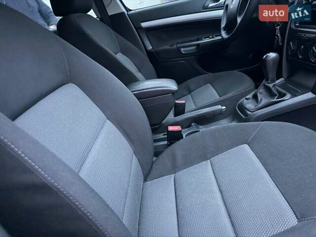 Синий Шкода Октавия, объемом двигателя 1.6 л и пробегом 180 тыс. км за 5850 $, фото 27 на Automoto.ua