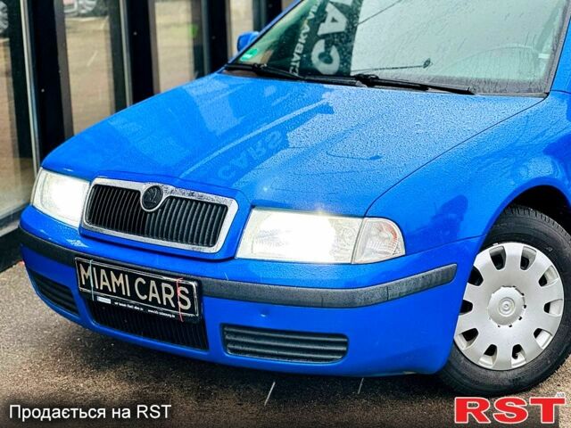 Синий Шкода Октавия, объемом двигателя 1.6 л и пробегом 250 тыс. км за 5699 $, фото 2 на Automoto.ua