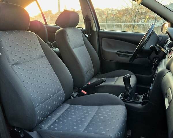 Синій Шкода Октавія, об'ємом двигуна 1.6 л та пробігом 236 тис. км за 4500 $, фото 10 на Automoto.ua