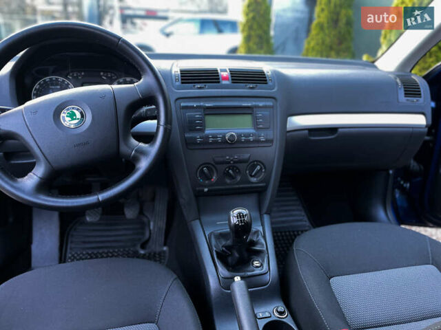 Синий Шкода Октавия, объемом двигателя 1.6 л и пробегом 157 тыс. км за 6750 $, фото 20 на Automoto.ua