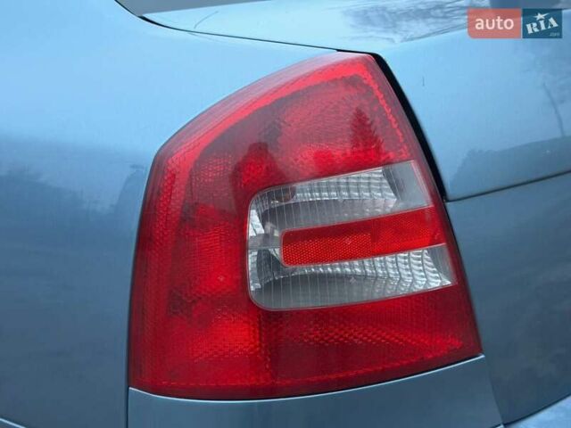 Синий Шкода Октавия, объемом двигателя 1.6 л и пробегом 180 тыс. км за 5850 $, фото 48 на Automoto.ua