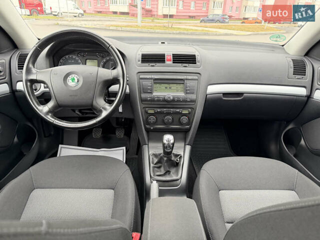 Синій Шкода Октавія, об'ємом двигуна 0 л та пробігом 105 тис. км за 8199 $, фото 72 на Automoto.ua