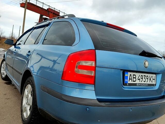Синий Шкода Октавия, объемом двигателя 1.6 л и пробегом 305 тыс. км за 6250 $, фото 5 на Automoto.ua