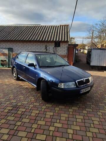 Синий Шкода Октавия, объемом двигателя 1.6 л и пробегом 313 тыс. км за 4900 $, фото 5 на Automoto.ua