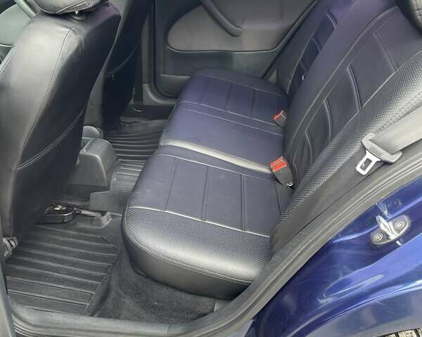 Синий Шкода Октавия, объемом двигателя 1.6 л и пробегом 265 тыс. км за 5500 $, фото 15 на Automoto.ua