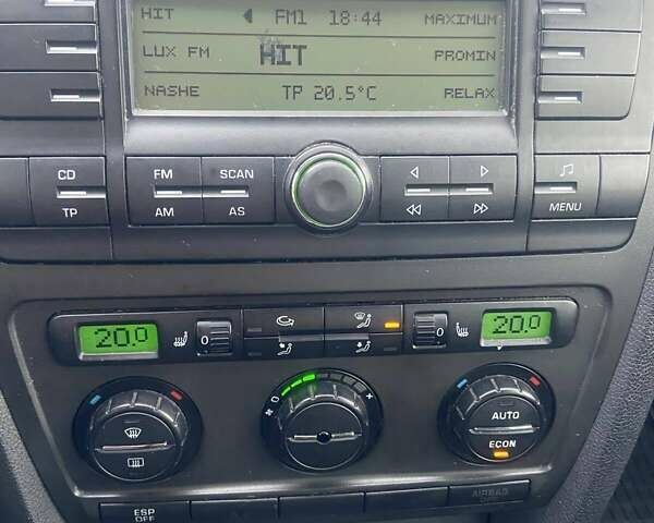 Синий Шкода Октавия, объемом двигателя 1.6 л и пробегом 222 тыс. км за 6450 $, фото 18 на Automoto.ua