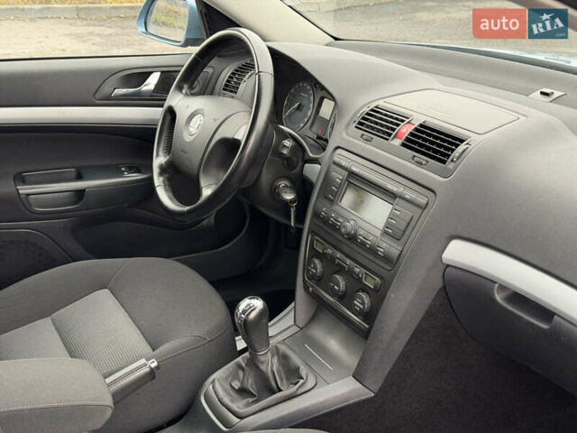 Синій Шкода Октавія, об'ємом двигуна 0 л та пробігом 105 тис. км за 8199 $, фото 85 на Automoto.ua