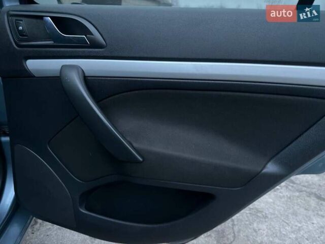 Синий Шкода Октавия, объемом двигателя 1.6 л и пробегом 180 тыс. км за 5850 $, фото 45 на Automoto.ua