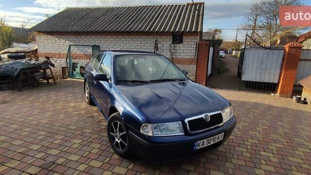 Синий Шкода Октавия, объемом двигателя 1.6 л и пробегом 313 тыс. км за 4900 $, фото 27 на Automoto.ua