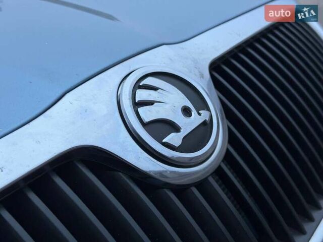 Синий Шкода Октавия, объемом двигателя 1.6 л и пробегом 180 тыс. км за 5850 $, фото 3 на Automoto.ua