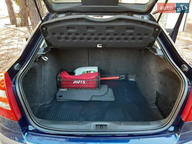 Синій Шкода Октавія, об'ємом двигуна 1.6 л та пробігом 201 тис. км за 6800 $, фото 24 на Automoto.ua