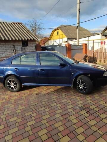 Синий Шкода Октавия, объемом двигателя 1.6 л и пробегом 313 тыс. км за 4900 $, фото 1 на Automoto.ua