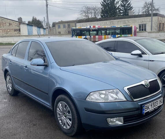 Синий Шкода Октавия, объемом двигателя 1.6 л и пробегом 241 тыс. км за 6900 $, фото 3 на Automoto.ua