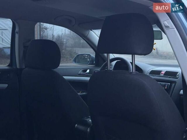 Синий Шкода Октавия, объемом двигателя 1.6 л и пробегом 180 тыс. км за 5850 $, фото 28 на Automoto.ua