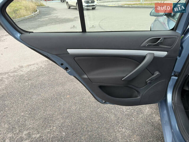 Синій Шкода Октавія, об'ємом двигуна 0 л та пробігом 105 тис. км за 8199 $, фото 67 на Automoto.ua