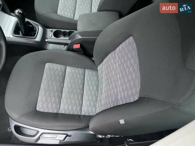 Синий Шкода Октавия, объемом двигателя 1.6 л и пробегом 85 тыс. км за 8999 $, фото 117 на Automoto.ua