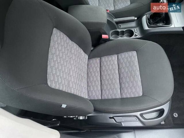 Синий Шкода Октавия, объемом двигателя 1.6 л и пробегом 85 тыс. км за 8999 $, фото 122 на Automoto.ua