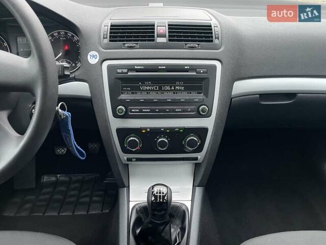 Синий Шкода Октавия, объемом двигателя 1.6 л и пробегом 85 тыс. км за 8999 $, фото 78 на Automoto.ua