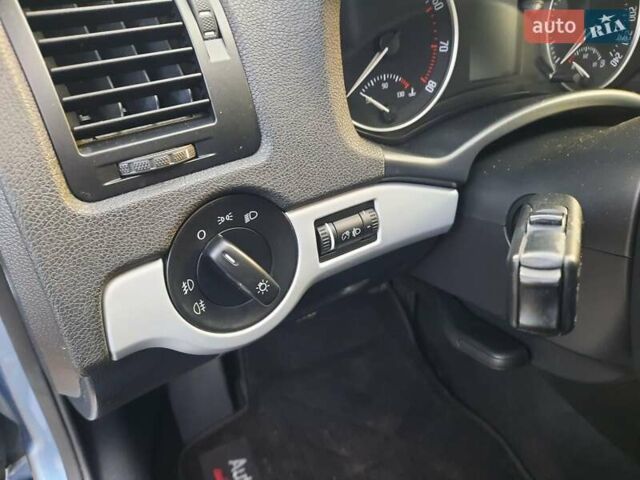 Синий Шкода Октавия, объемом двигателя 1.6 л и пробегом 176 тыс. км за 8350 $, фото 68 на Automoto.ua