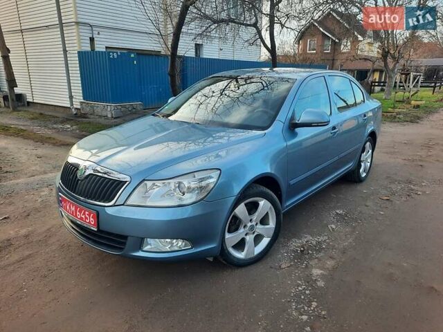 Синий Шкода Октавия, объемом двигателя 1.6 л и пробегом 176 тыс. км за 8350 $, фото 1 на Automoto.ua