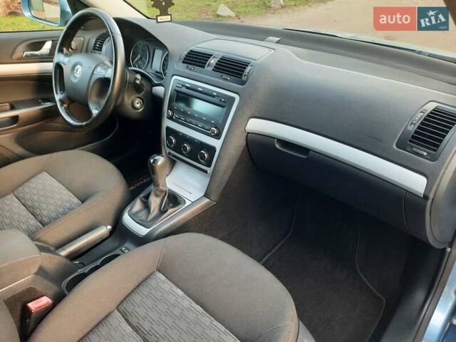 Синий Шкода Октавия, объемом двигателя 1.6 л и пробегом 176 тыс. км за 8350 $, фото 79 на Automoto.ua