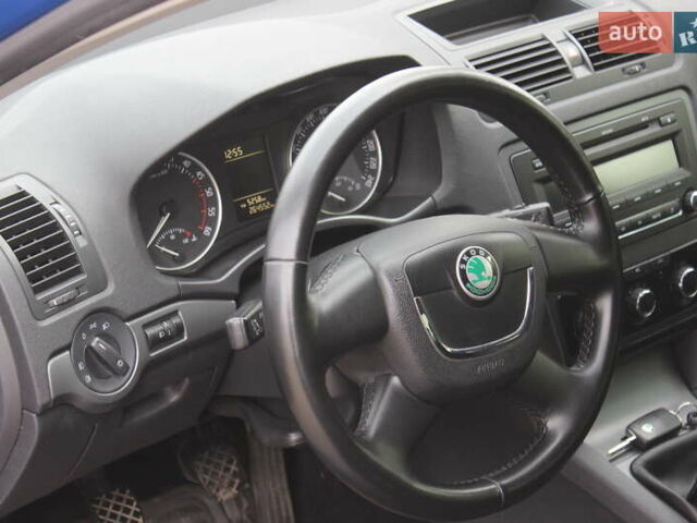 Синий Шкода Октавия, объемом двигателя 1.6 л и пробегом 264 тыс. км за 6800 $, фото 8 на Automoto.ua