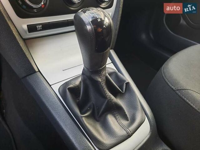 Синий Шкода Октавия, объемом двигателя 1.6 л и пробегом 176 тыс. км за 8350 $, фото 70 на Automoto.ua