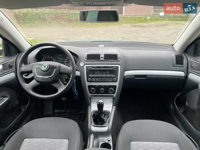Синий Шкода Октавия, объемом двигателя 1.6 л и пробегом 85 тыс. км за 8999 $, фото 74 на Automoto.ua