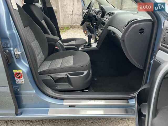 Синий Шкода Октавия, объемом двигателя 1.6 л и пробегом 85 тыс. км за 8999 $, фото 104 на Automoto.ua