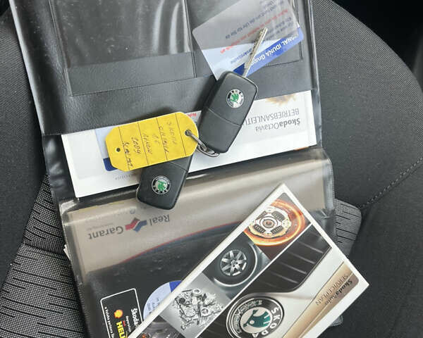 Синий Шкода Октавия, объемом двигателя 1.6 л и пробегом 207 тыс. км за 8450 $, фото 24 на Automoto.ua