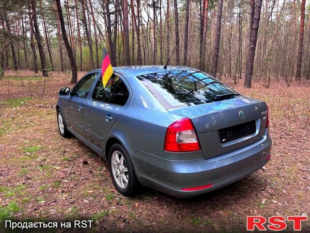 Синий Шкода Октавия, объемом двигателя 14 л и пробегом 198 тыс. км за 8000 $, фото 4 на Automoto.ua