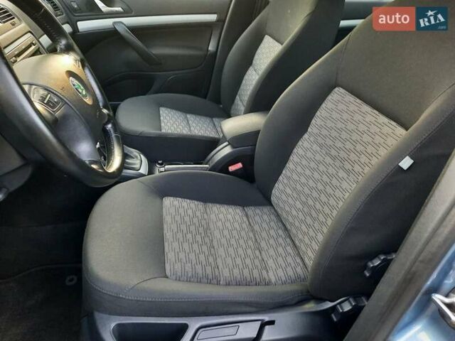 Синий Шкода Октавия, объемом двигателя 1.6 л и пробегом 176 тыс. км за 8350 $, фото 65 на Automoto.ua