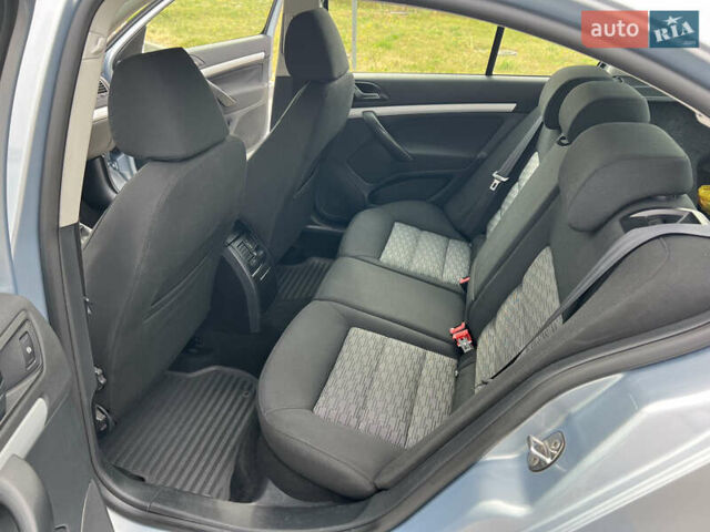 Синий Шкода Октавия, объемом двигателя 1.6 л и пробегом 248 тыс. км за 7999 $, фото 28 на Automoto.ua