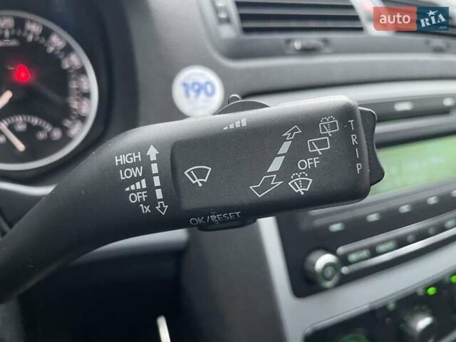 Синий Шкода Октавия, объемом двигателя 1.6 л и пробегом 85 тыс. км за 8999 $, фото 91 на Automoto.ua