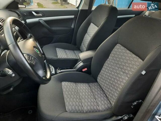 Синий Шкода Октавия, объемом двигателя 1.6 л и пробегом 176 тыс. км за 8350 $, фото 73 на Automoto.ua