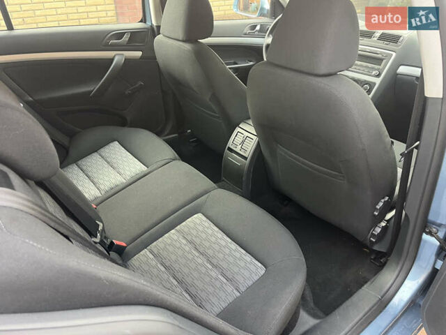 Синий Шкода Октавия, объемом двигателя 1.6 л и пробегом 207 тыс. км за 8450 $, фото 51 на Automoto.ua